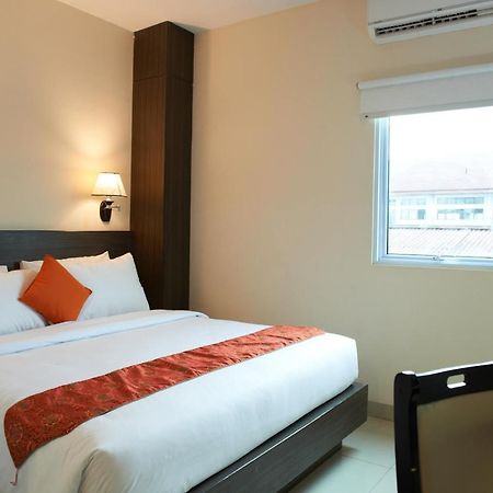 Winstar Hotel Pekanbaru Eksteriør billede