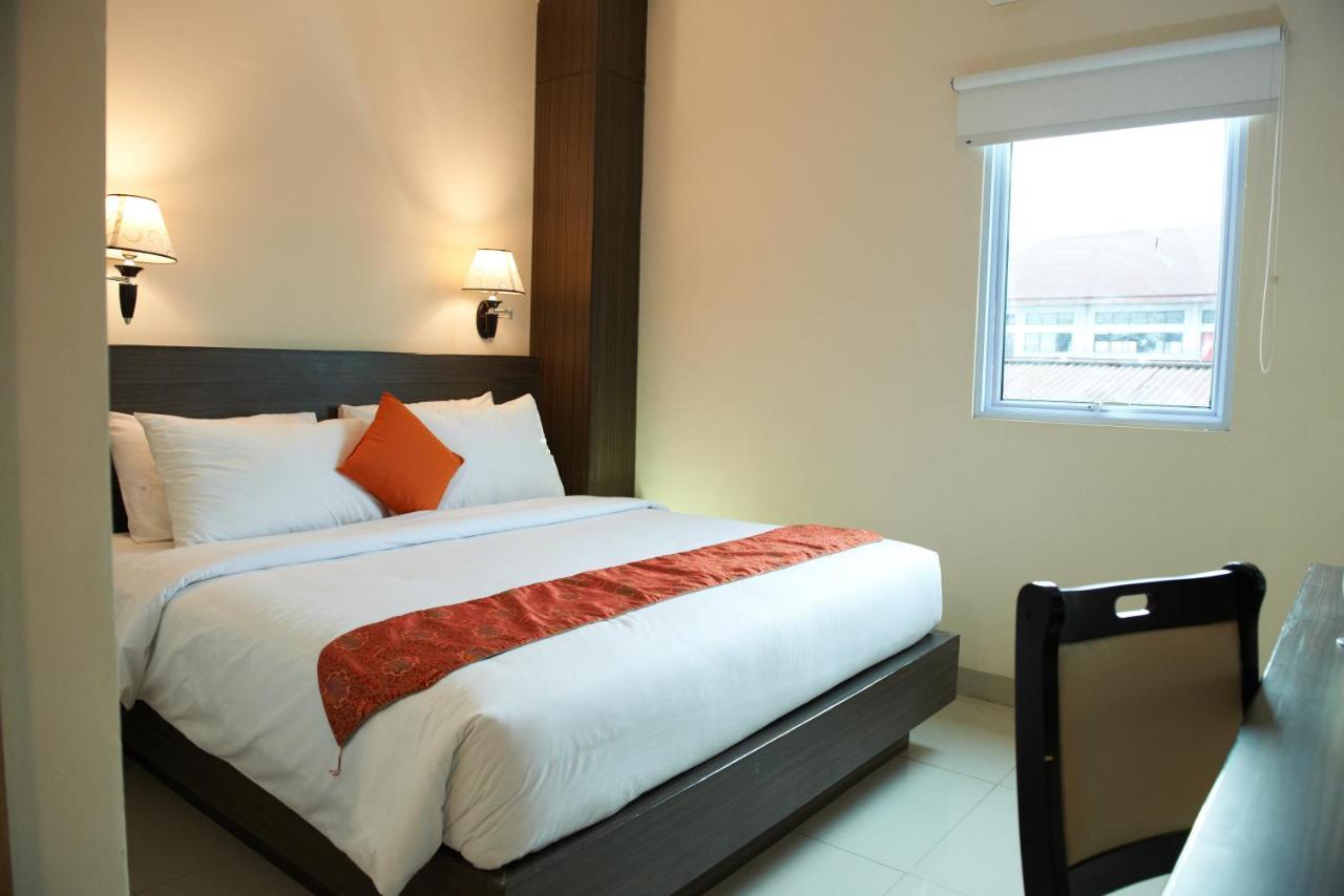 Winstar Hotel Pekanbaru Eksteriør billede