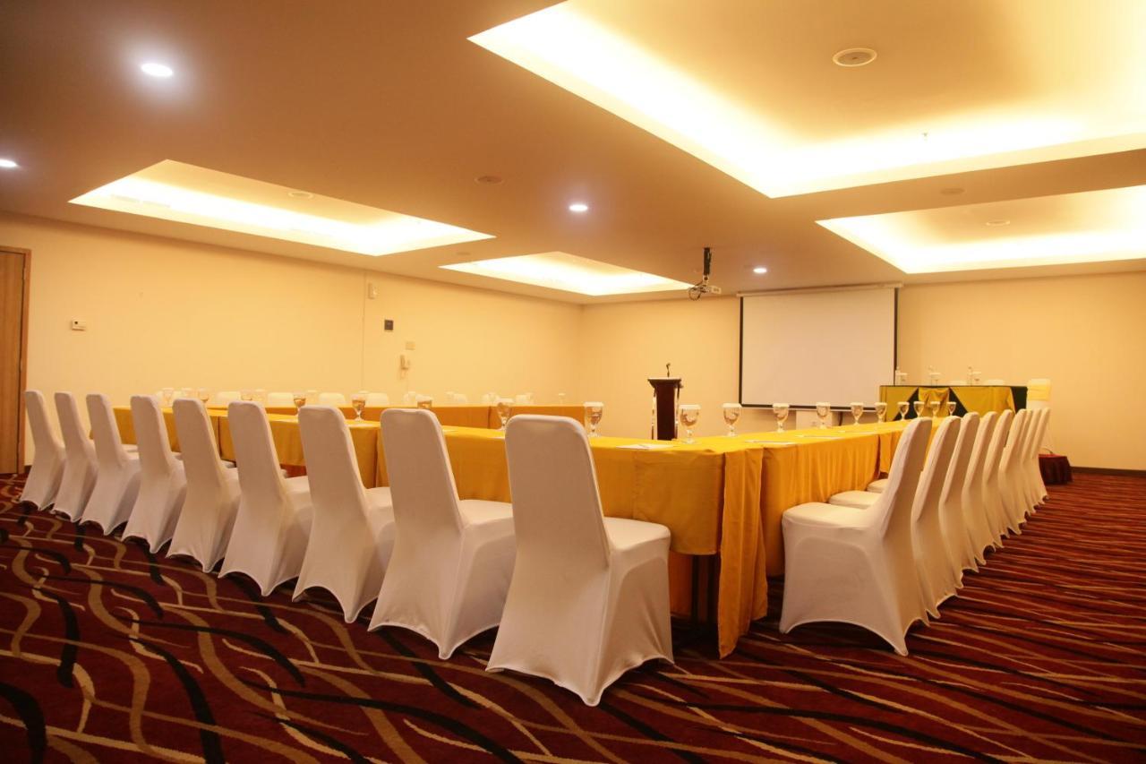 Winstar Hotel Pekanbaru Eksteriør billede