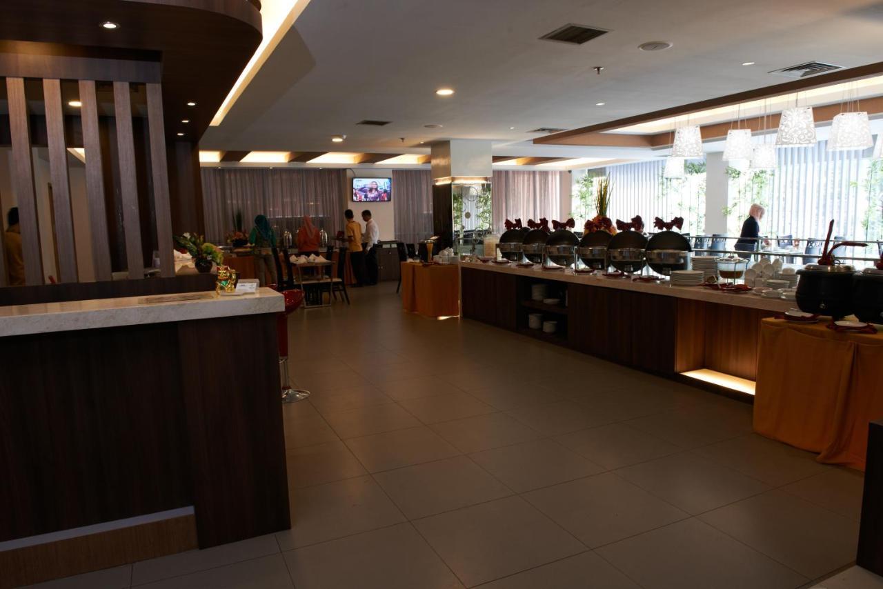 Winstar Hotel Pekanbaru Eksteriør billede