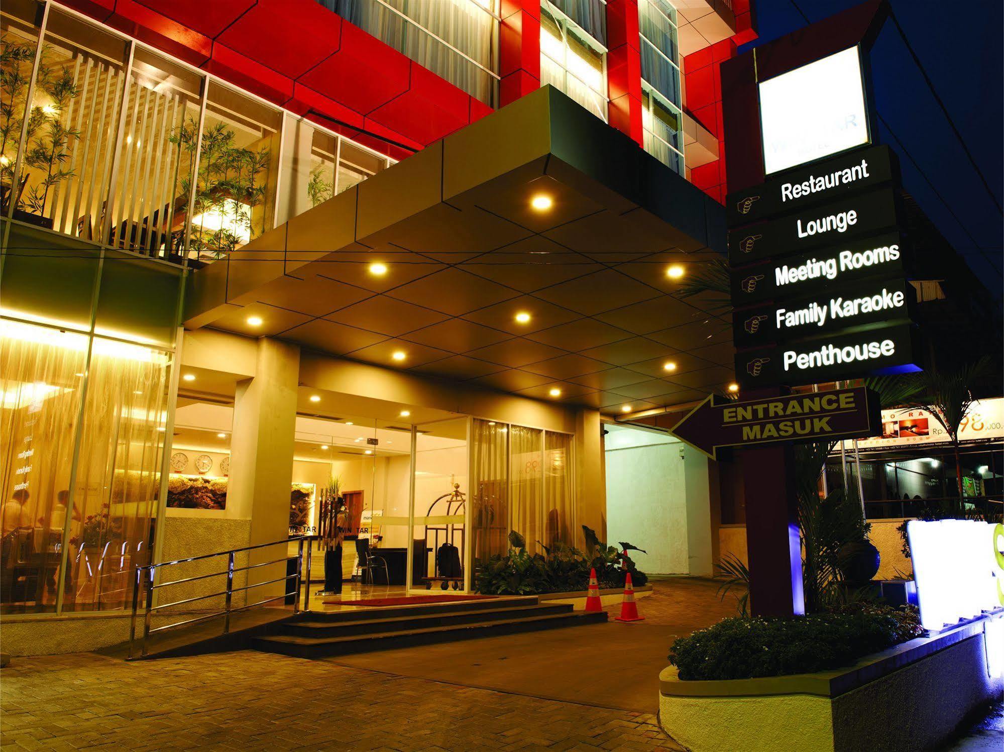 Winstar Hotel Pekanbaru Eksteriør billede