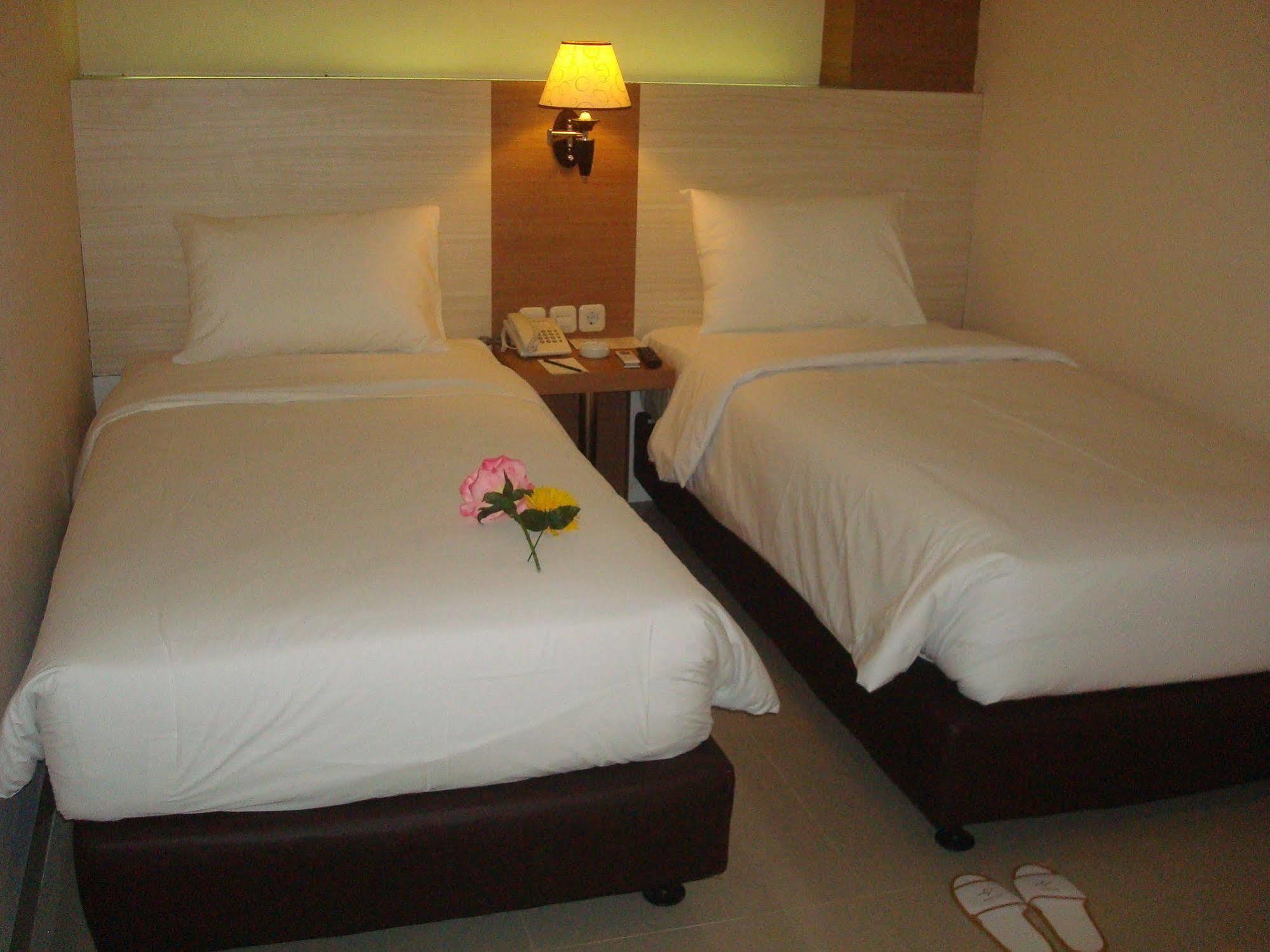 Winstar Hotel Pekanbaru Eksteriør billede