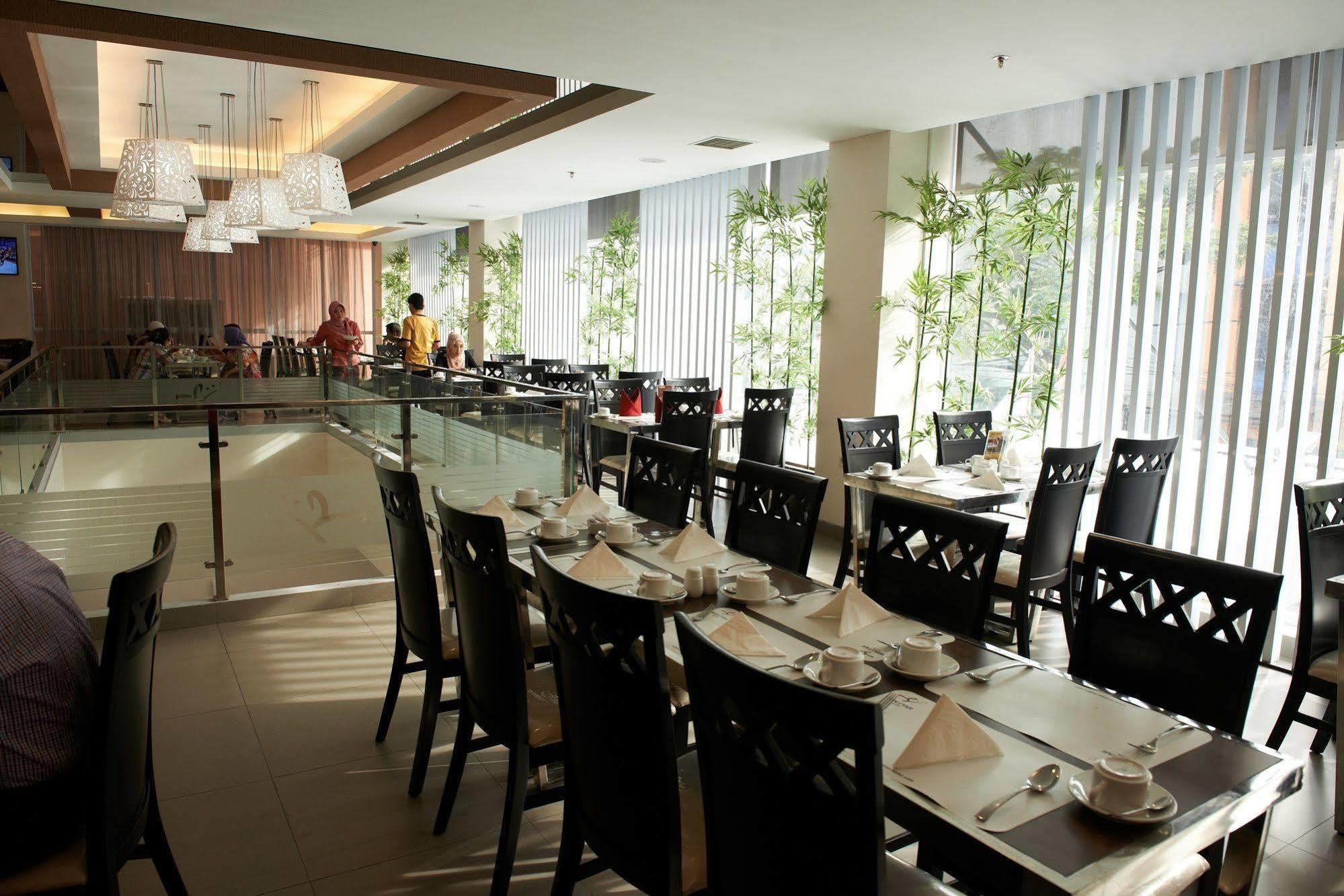 Winstar Hotel Pekanbaru Eksteriør billede