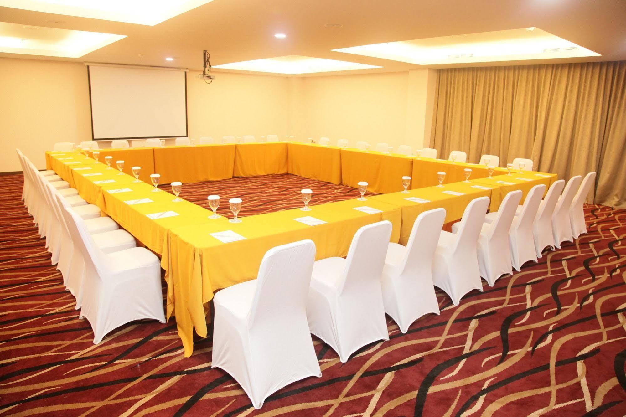 Winstar Hotel Pekanbaru Eksteriør billede