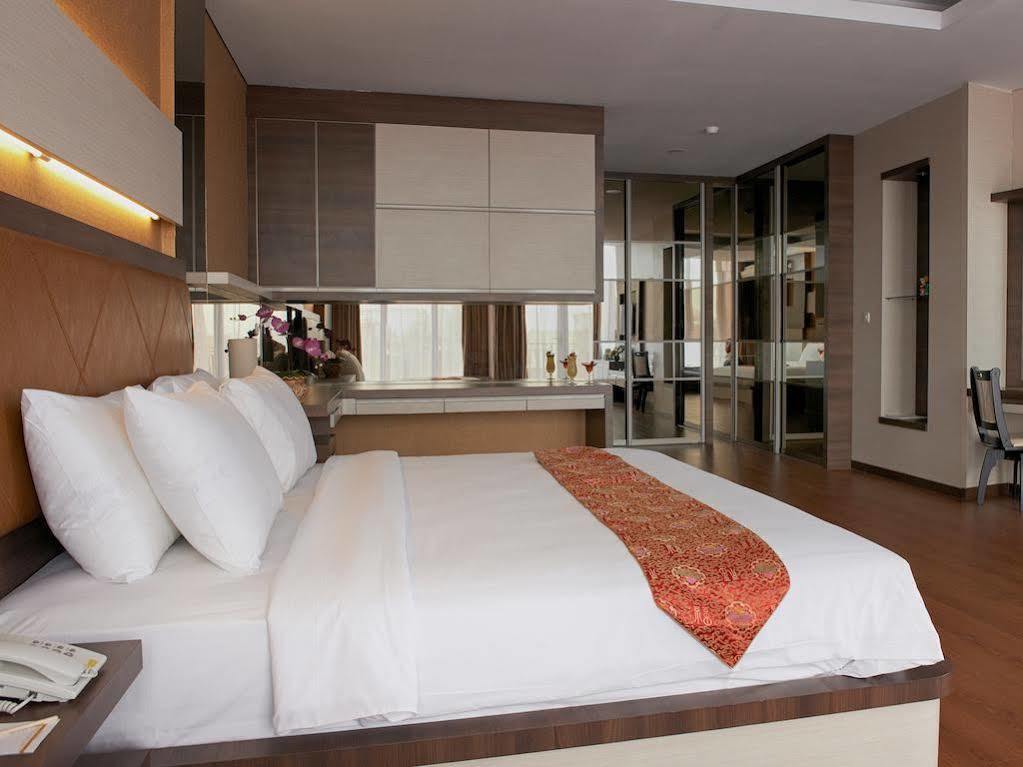 Winstar Hotel Pekanbaru Eksteriør billede